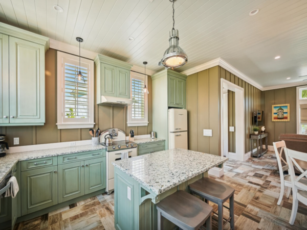 Anna Maria Island Holmes Beach Home 1010985